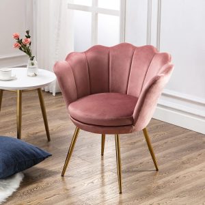 Chaise coquillage rose.